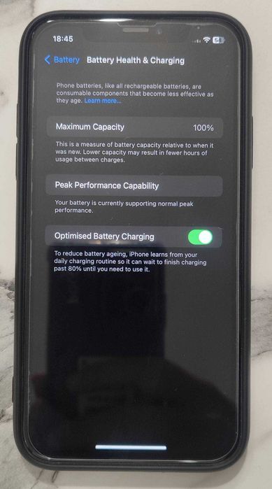 iPhone XR - 100% батерия!