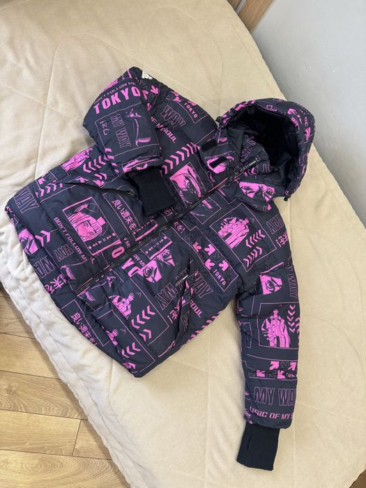 Продам куртку для девочки