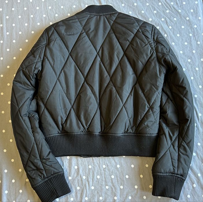 Черно яке от About you