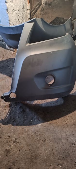 Продаю левую и правую сторону бампера газель некст