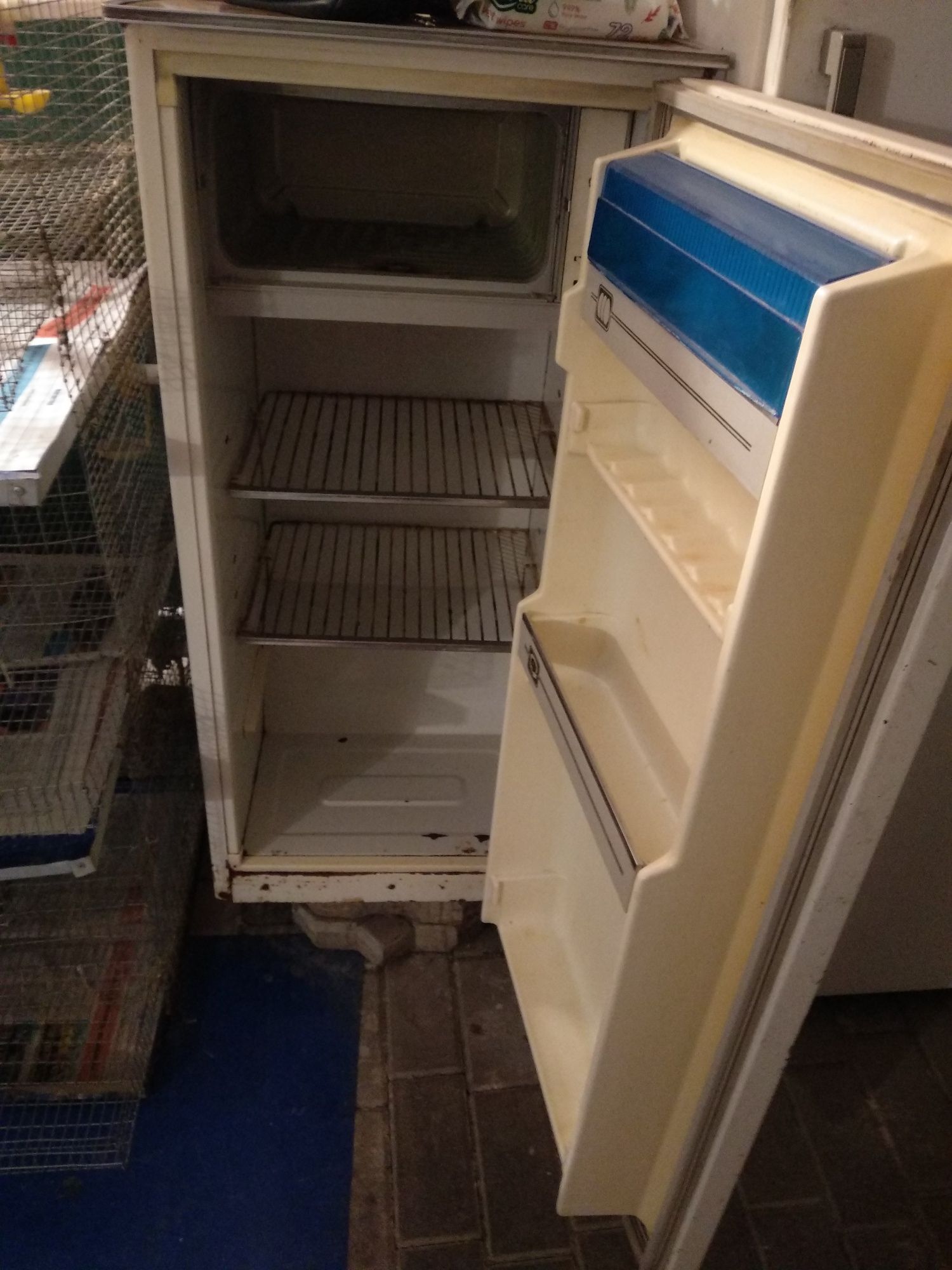 Продам холодильник б/у, в отличном состоянии