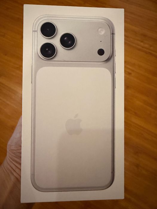 Продам iPhone 17 pro max 256gb