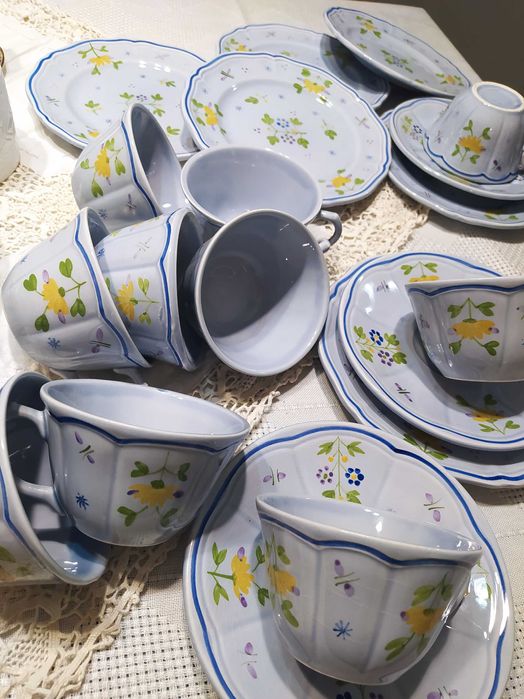 Сервиз за кафе с десертни чинии Longchamp