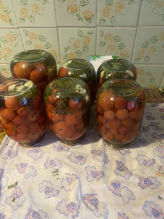 Огурцы ,помидоры  тушенка консервированные Сортировка