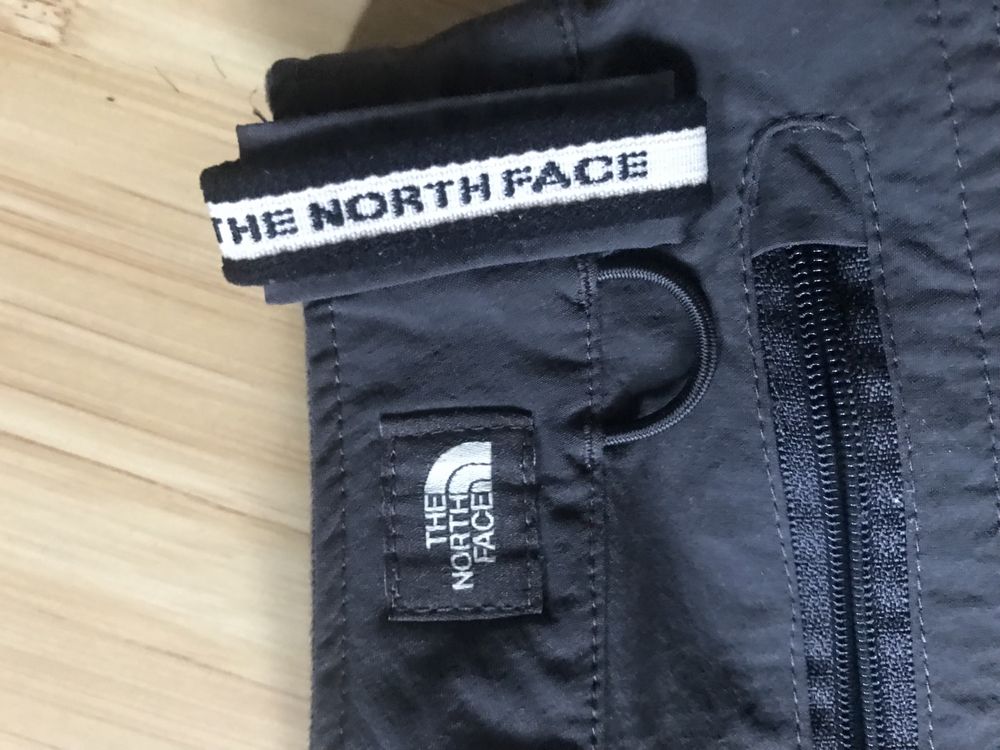 Pantaloni TheNorthFace , autentici , impecabili