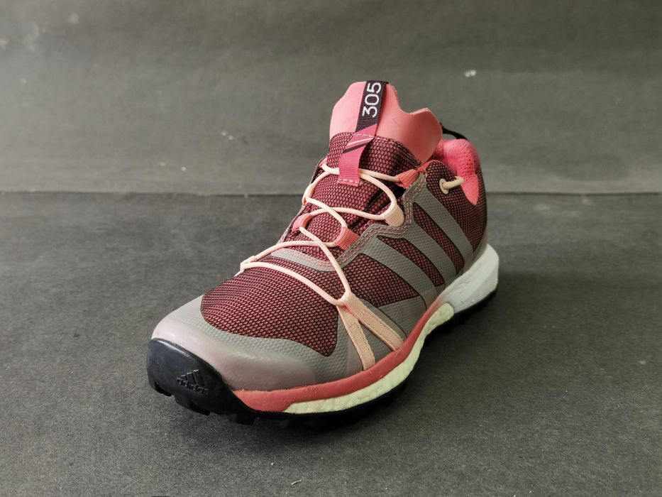 Ghete munte 37 38 adidasi bocanci Adidas Terrex  305 Goretex ca NOI