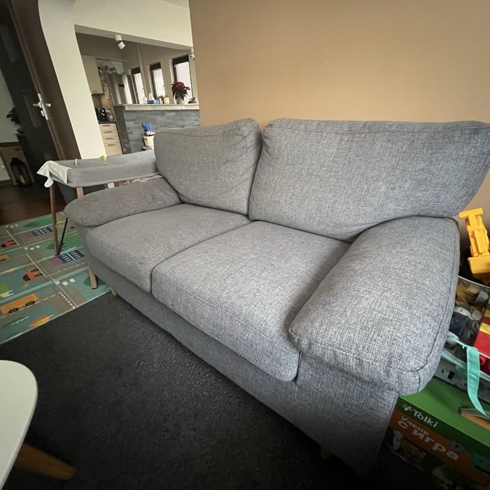 Двуместен диван от текстил-Запазен