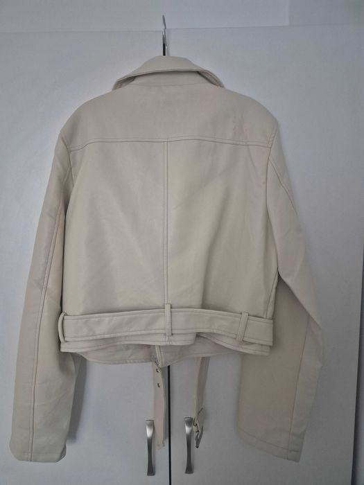 Дамско яке бежаво ХL