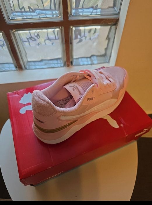 Adidasi Puma roz