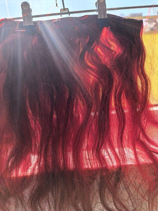 Три реда напълно естествена славянска коса, висок клас, гъст косъм.