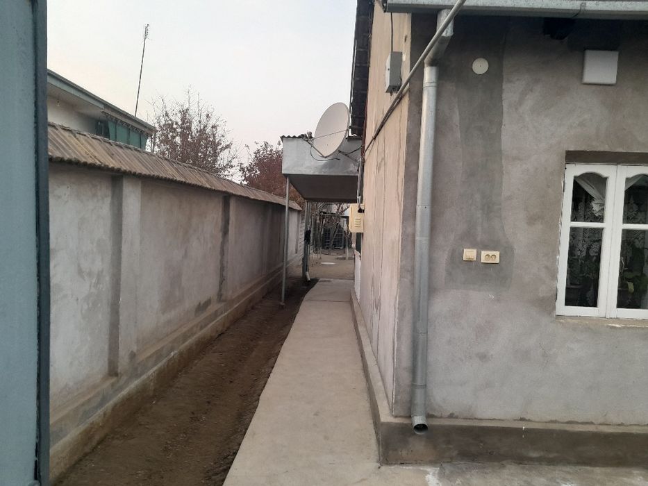 Уй сотилади 8 сотих