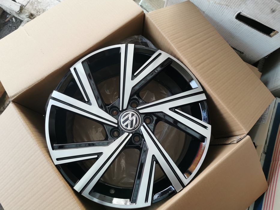 Vand jante de aliaj pentru vw pe 17 model Serval
