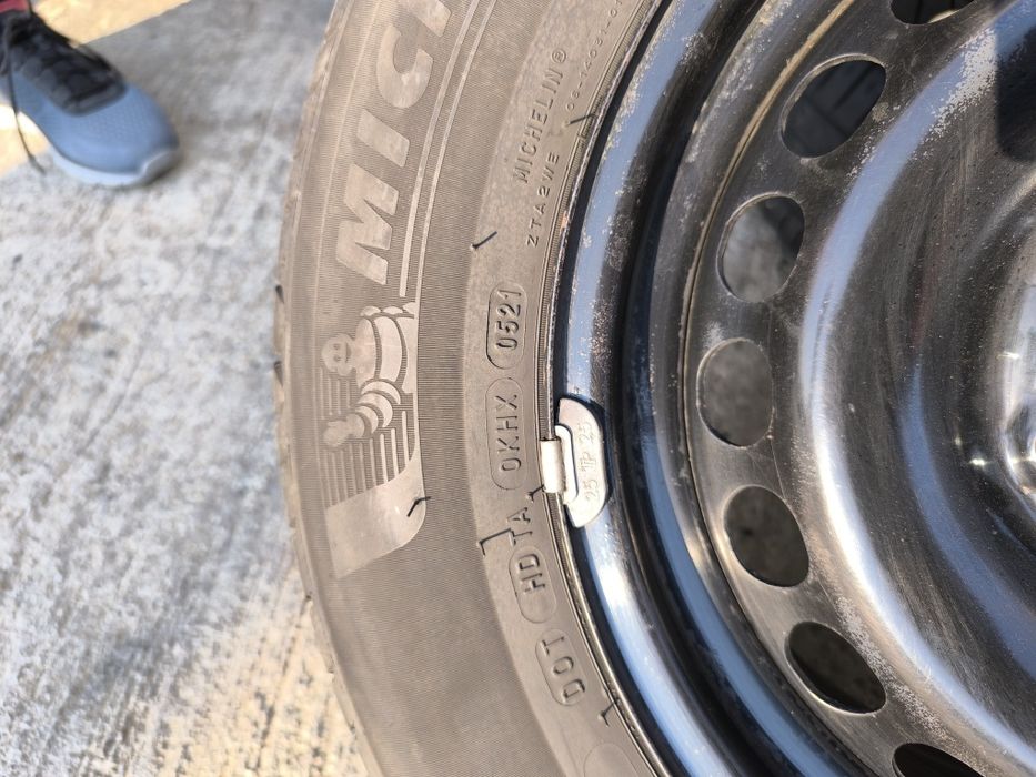 195/65/15  Michelin cu jante pt Passat b5
