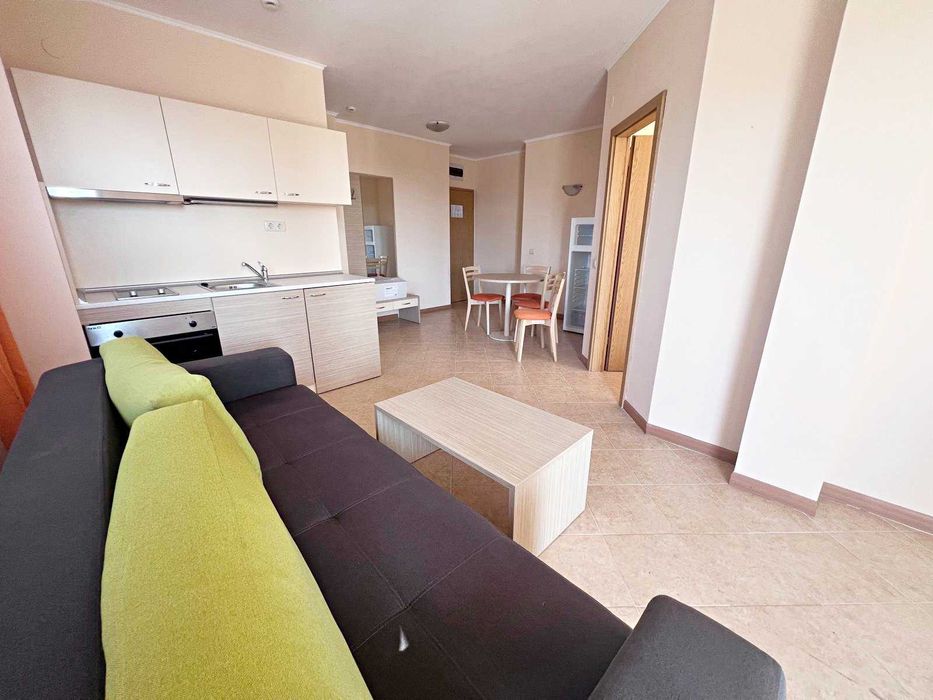 Продава се Двустаен апартамент в к.к. Слънчев бряг - 67 кв.м за 1083 €/кв.м - Снимка #1