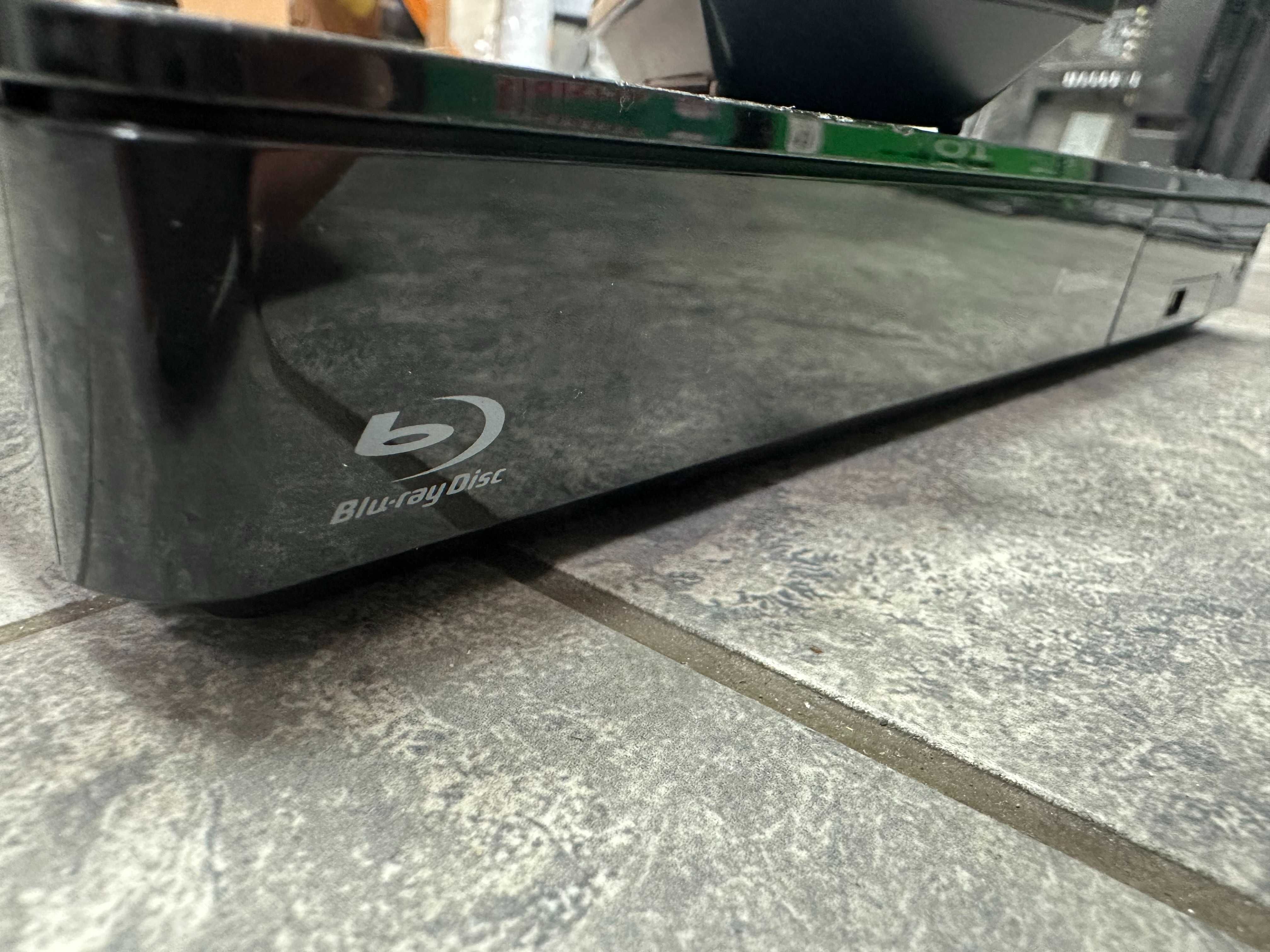 Smart Network Blu-ray Disc™/ DVD Player DMP-BD81