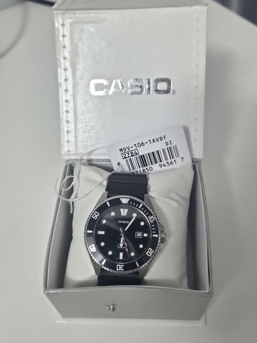 Продам часы CASIO MDV-106-1A