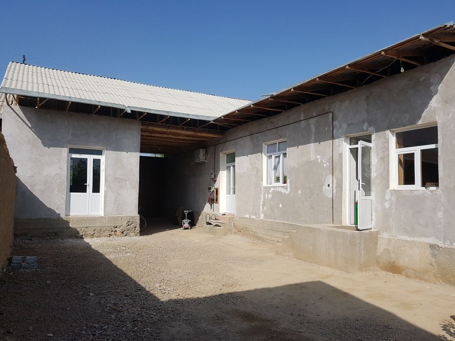 Jizzax Sharof Rashidov NURAFSHON MFY da joylashgan xovli sotiladi .