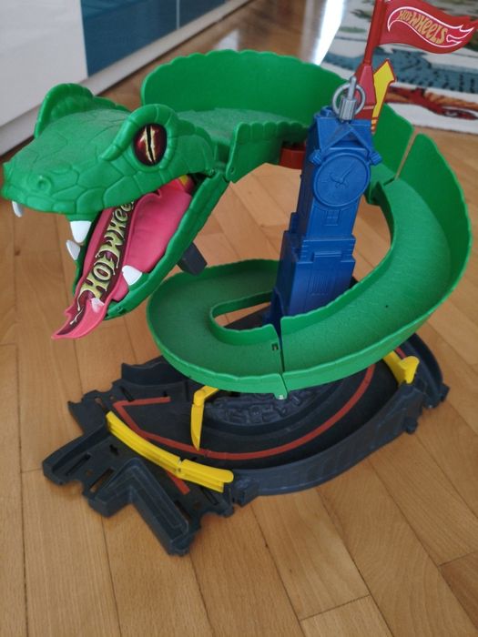 Писта hot wheels