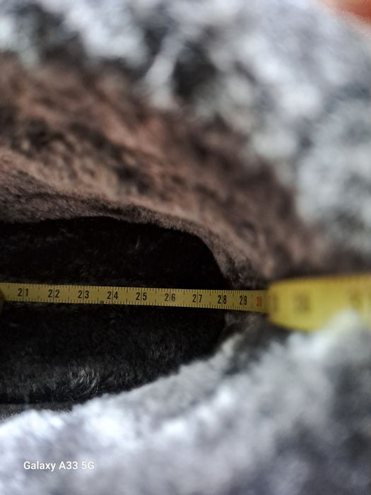 Vand ghete din piele naturala nabuc ( mată ) pentru bărbați.
Marime: 4