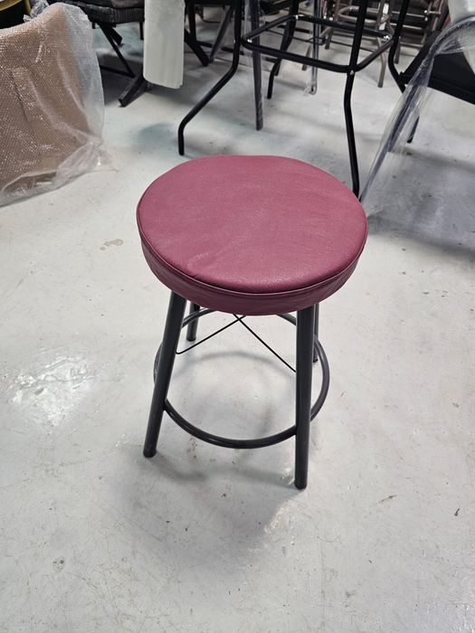 Табуретка Еко кожа Метални крака