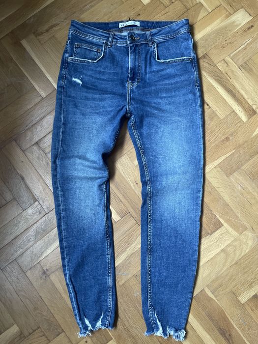 Мъжки дънки на Zara