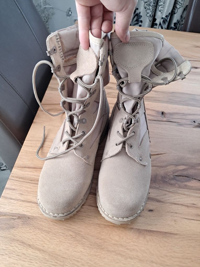 Bocanci militari de vară