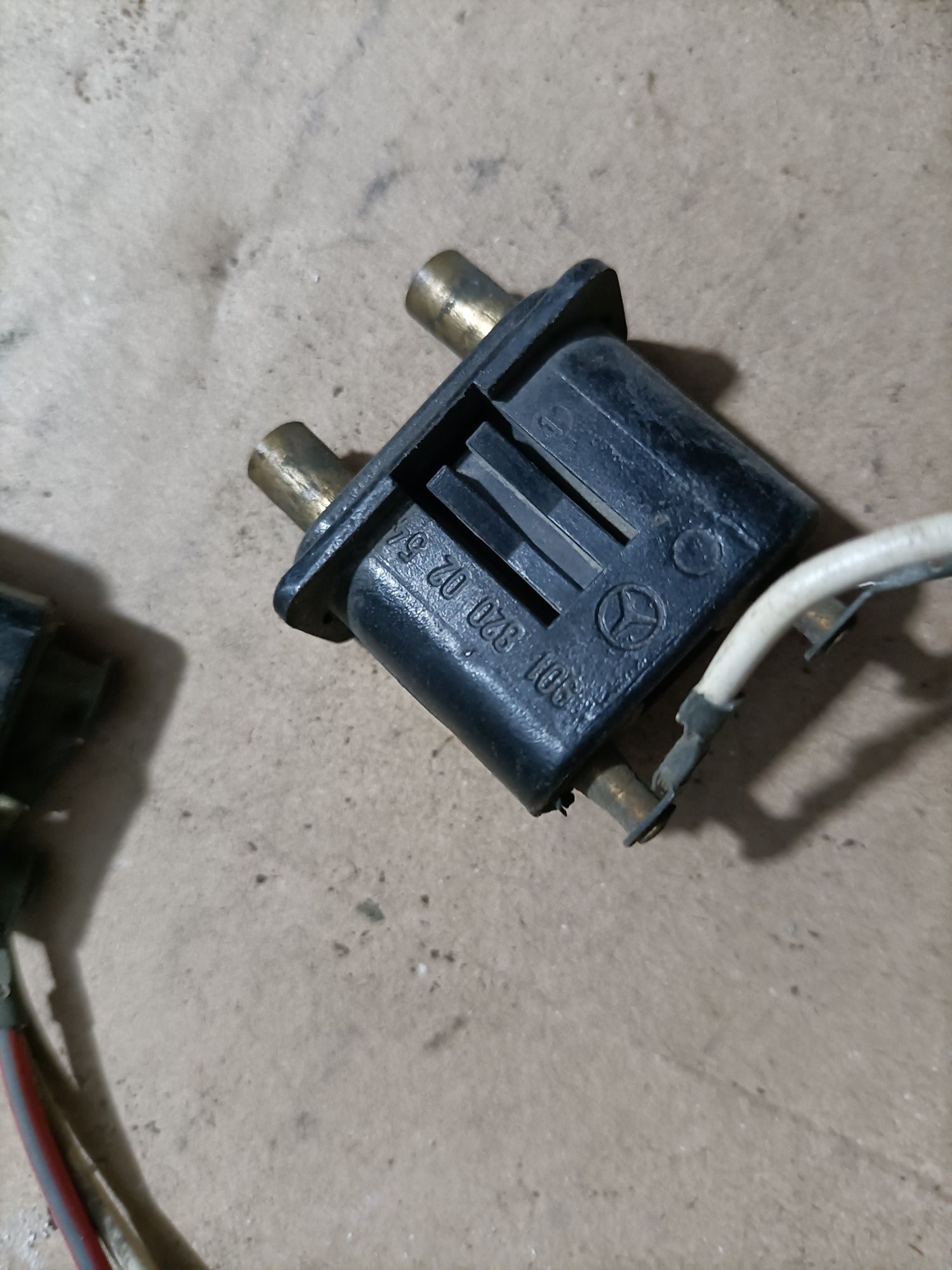 Contactor la ușă Vito w638 sprinter vaneo w414 avantajos trimit oriund