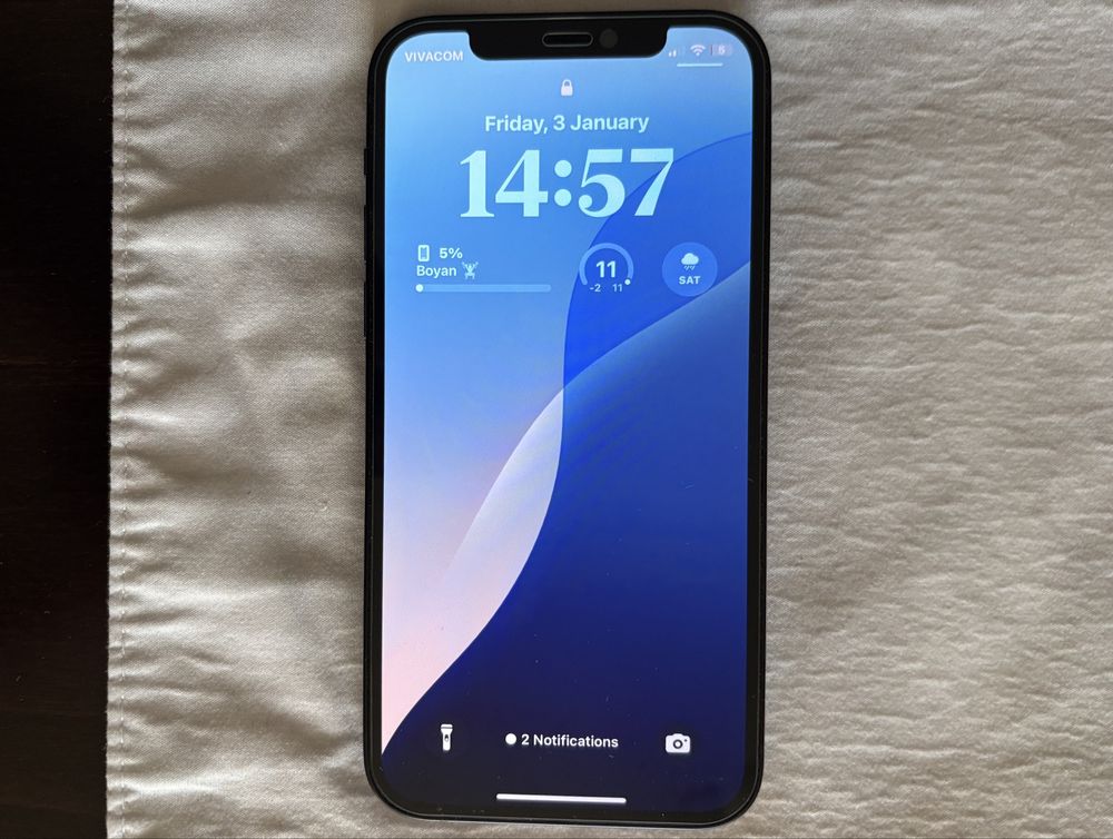 Iphone 12.