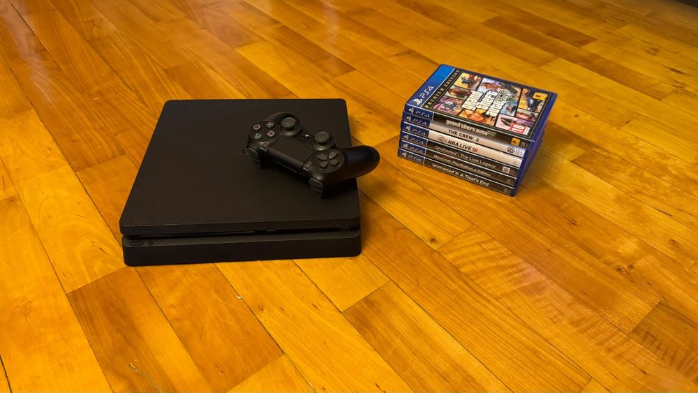 Ps 4 slim functional + controllert functional + 6 jocuri