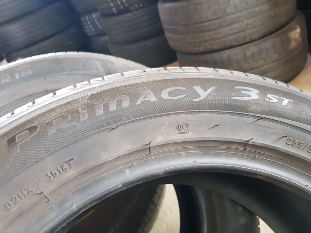 235/55/18 michelin
