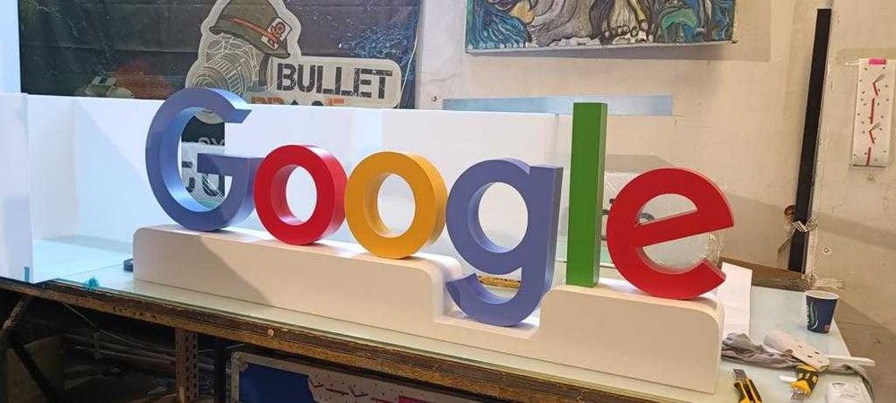 Firme  luminoase ,Litere volumetrice