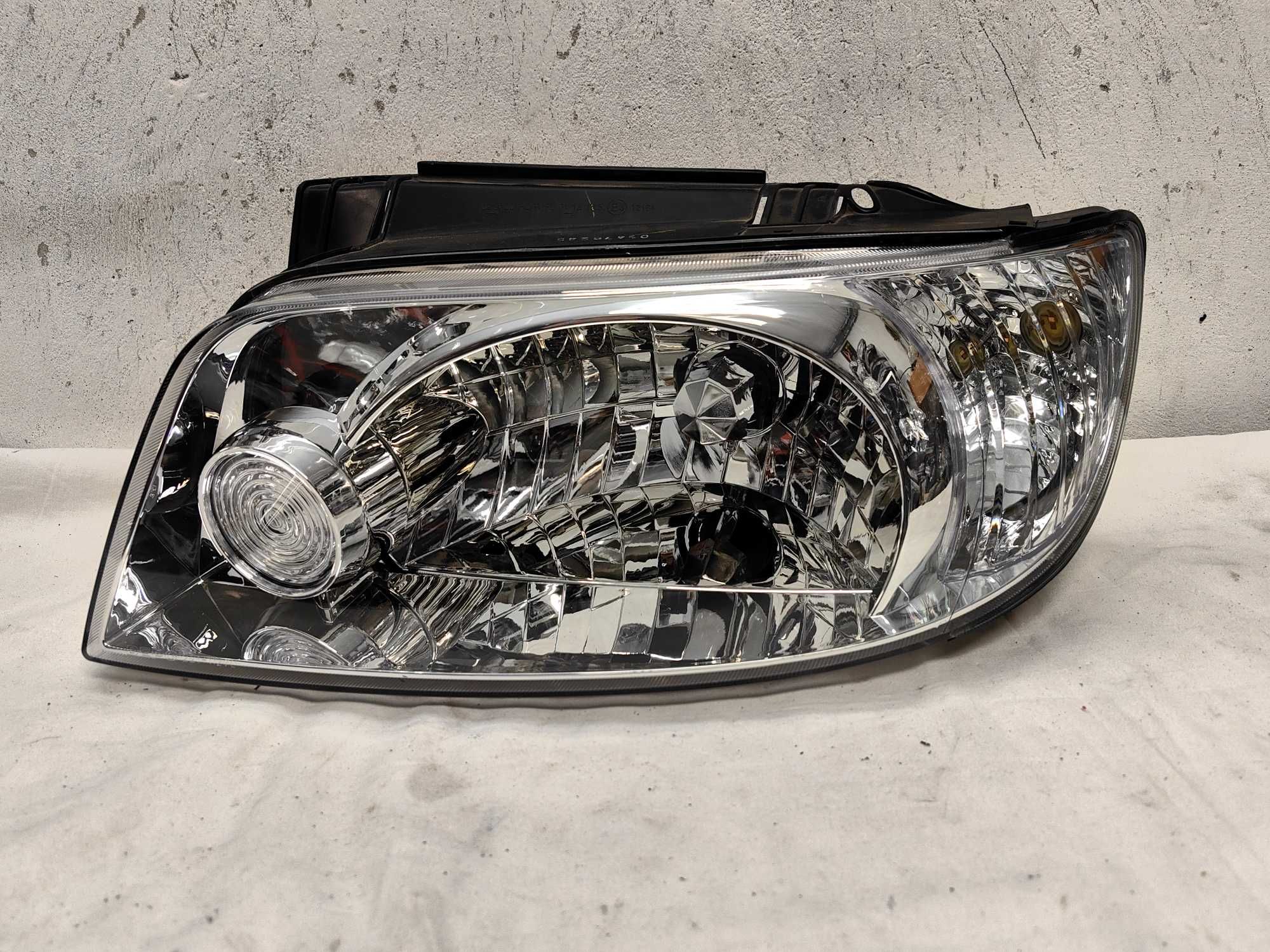 Фар Нов  Хюндай Матрикс  Hyundai Matrix