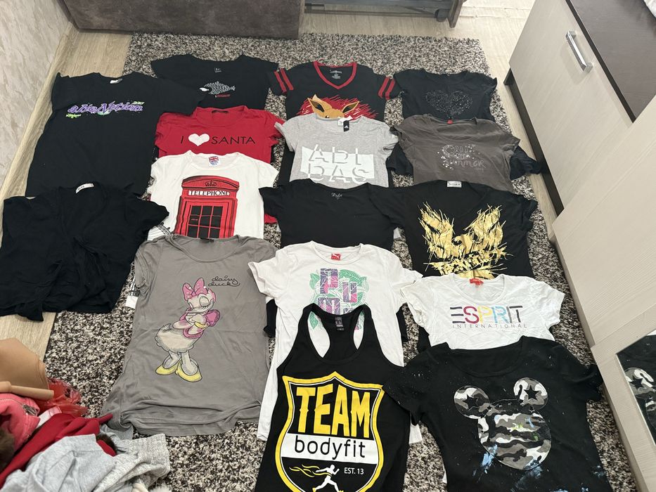 Продам пакет женски вещи фирменный футболки