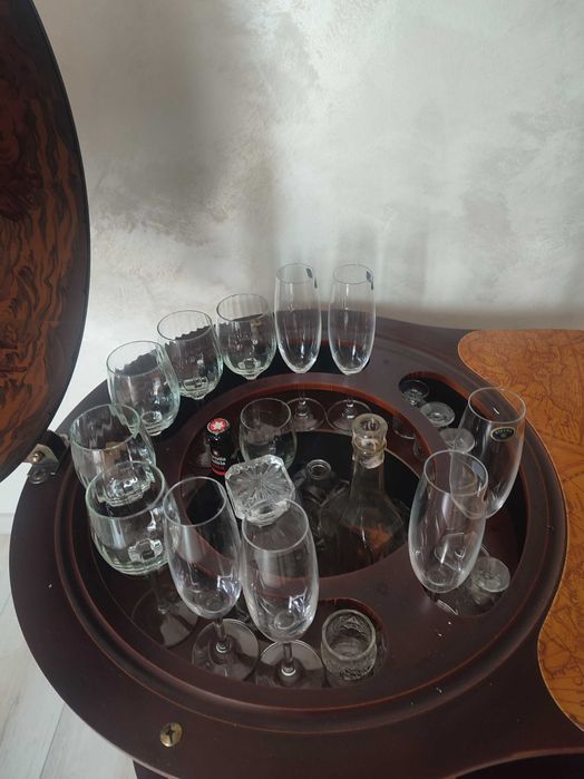 Masă minibar vintage