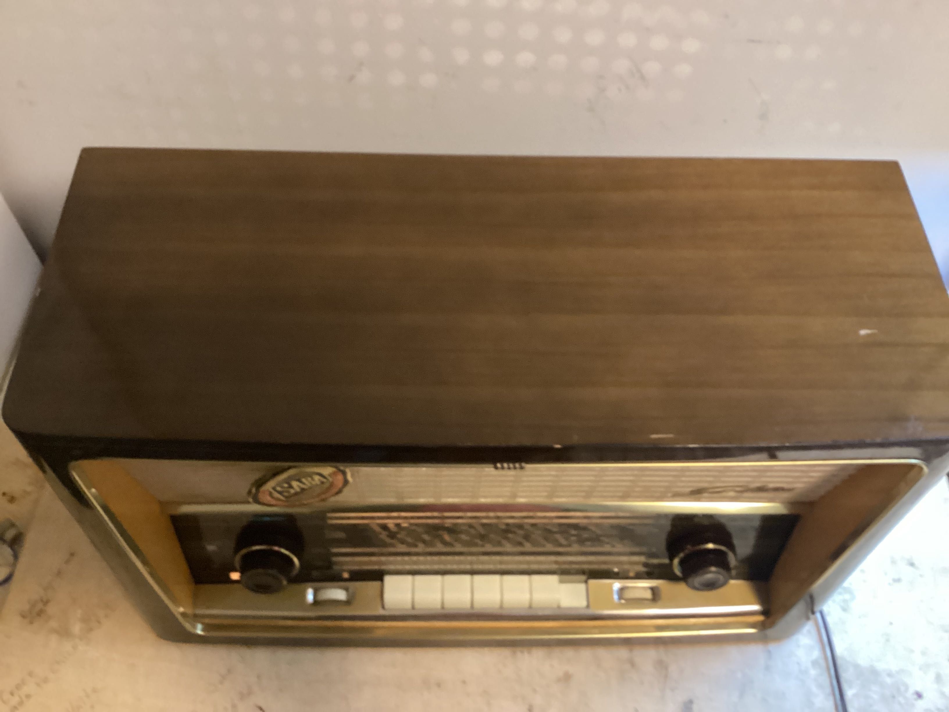 Radio vintage Saba