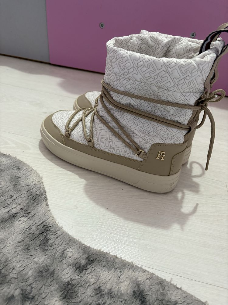 Боти tommy hilfiger