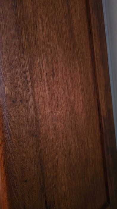 Продам старинный буфет начала 20в. в хорошем состоянии. Самовывоз.