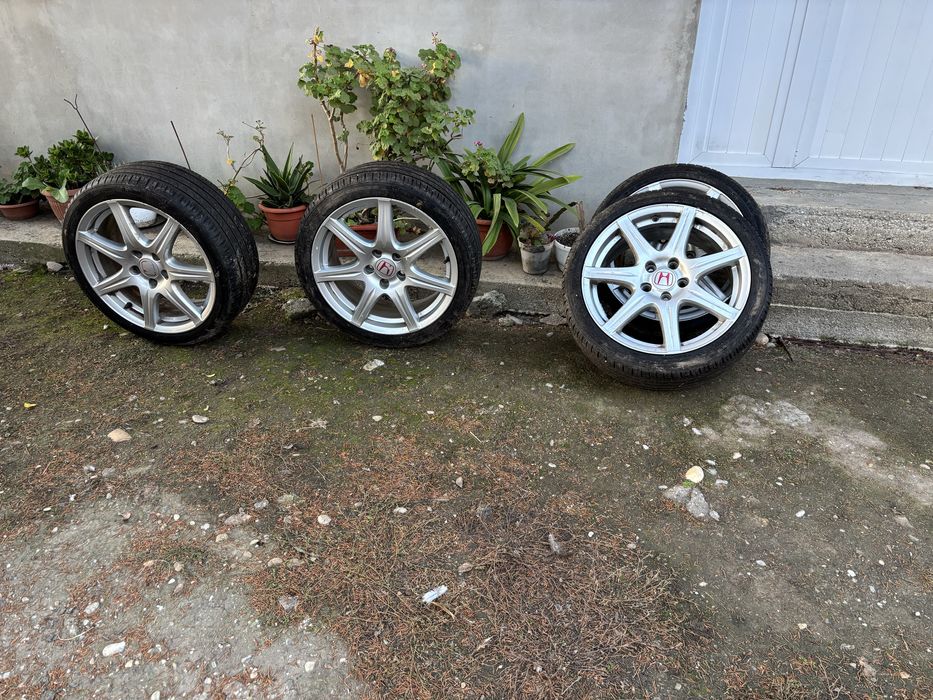 Vând Jante 225/40/R18 cu anvelope vara noi