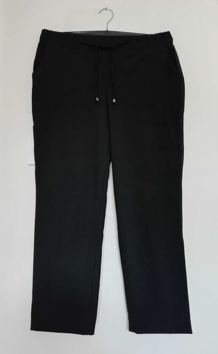 Нов дамски черен панталон 42 размер