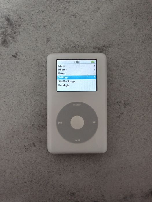 iPod 4 128 GB memorie flash și baterie nouă