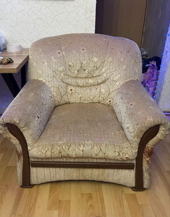 Продаю Диван и кресло