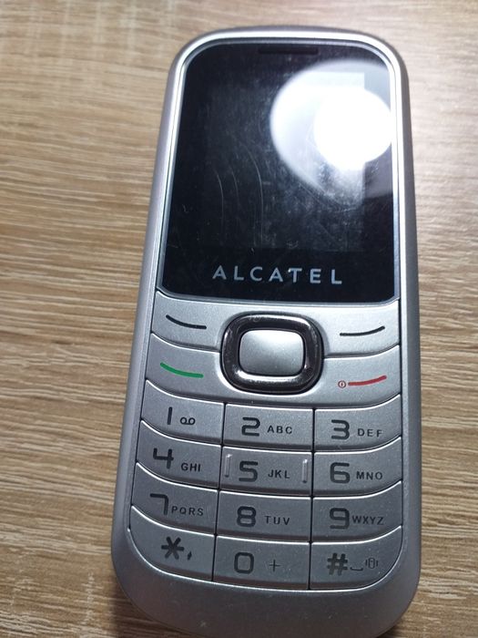 Vand telefoane cu butoane/taste