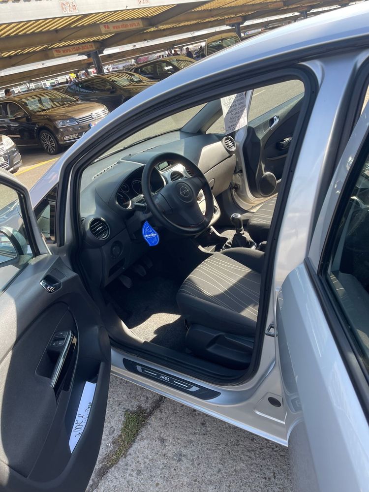 Opel corsa 2008