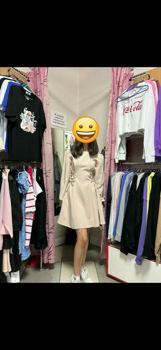 Платье светло-бежевое