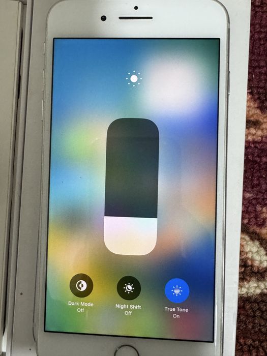 Iphone 8+  64 gb