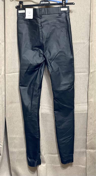 Rochie stil camasa si Pantaloni stil colanti Zara