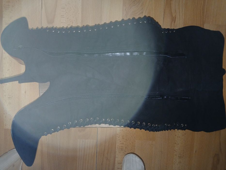 Vând cizme ptr.damă