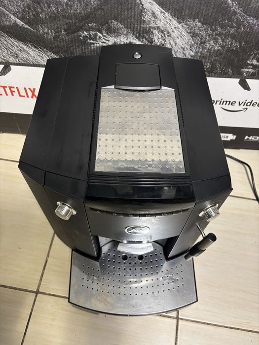 MDM vinde: Espressor Jura Impressa XF50.