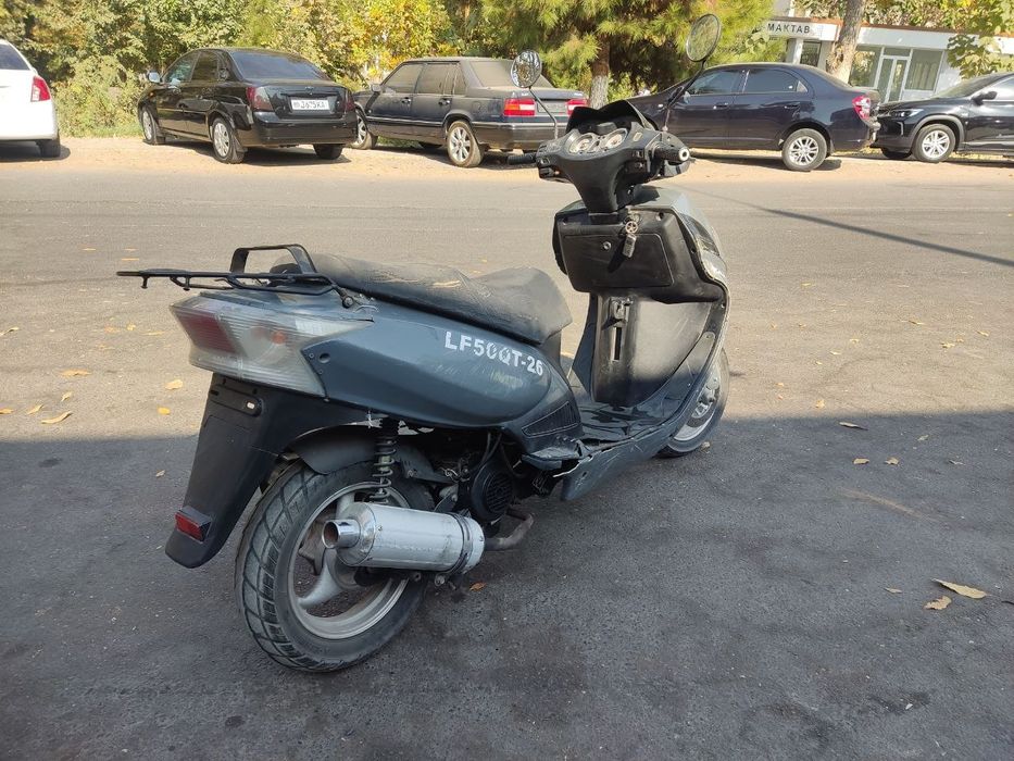 Продаётся скутер 80 кубов