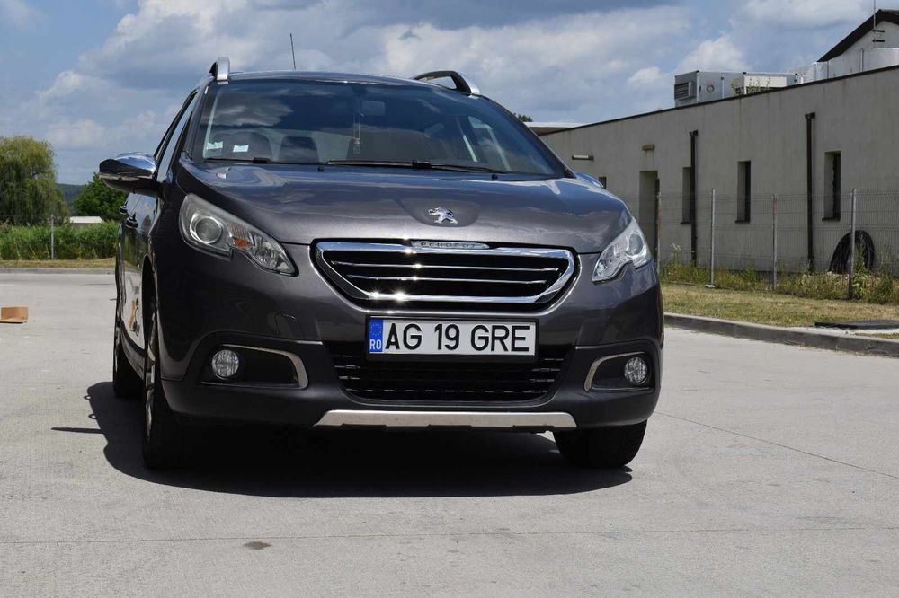 Vând Peugeot 2008